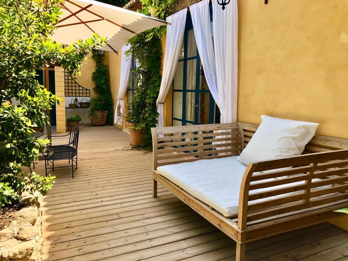 Bastide Du Regent Hotel Le Thor Exterior photo