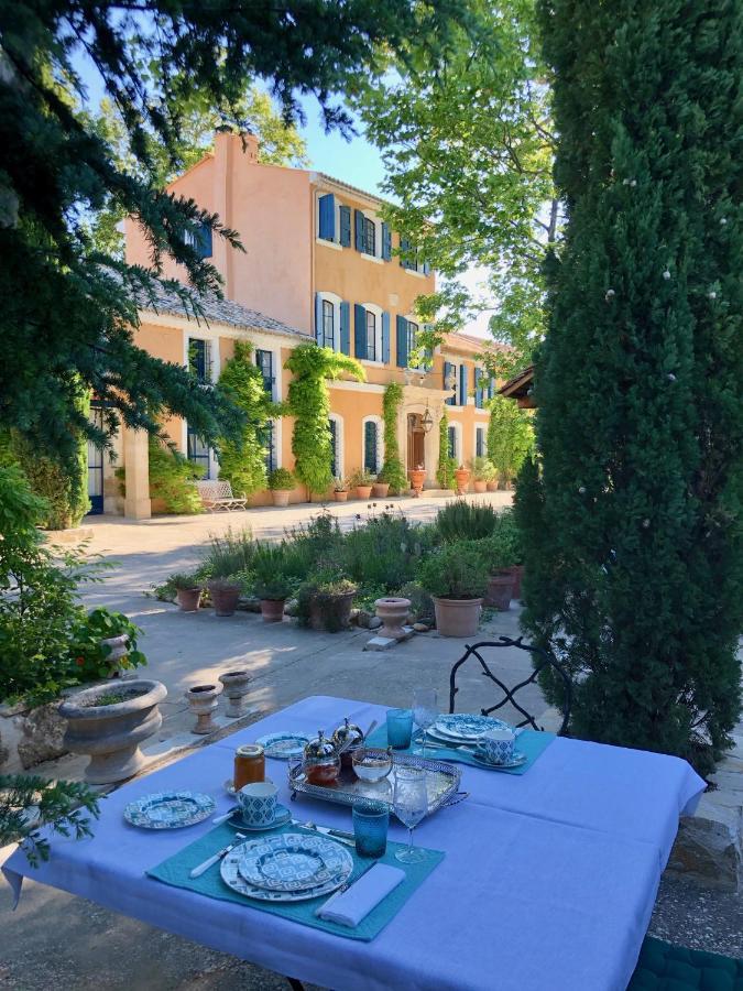 Bastide Du Regent Hotel Le Thor Exterior photo